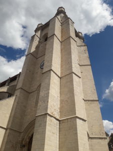 Le clocher de la collégiale