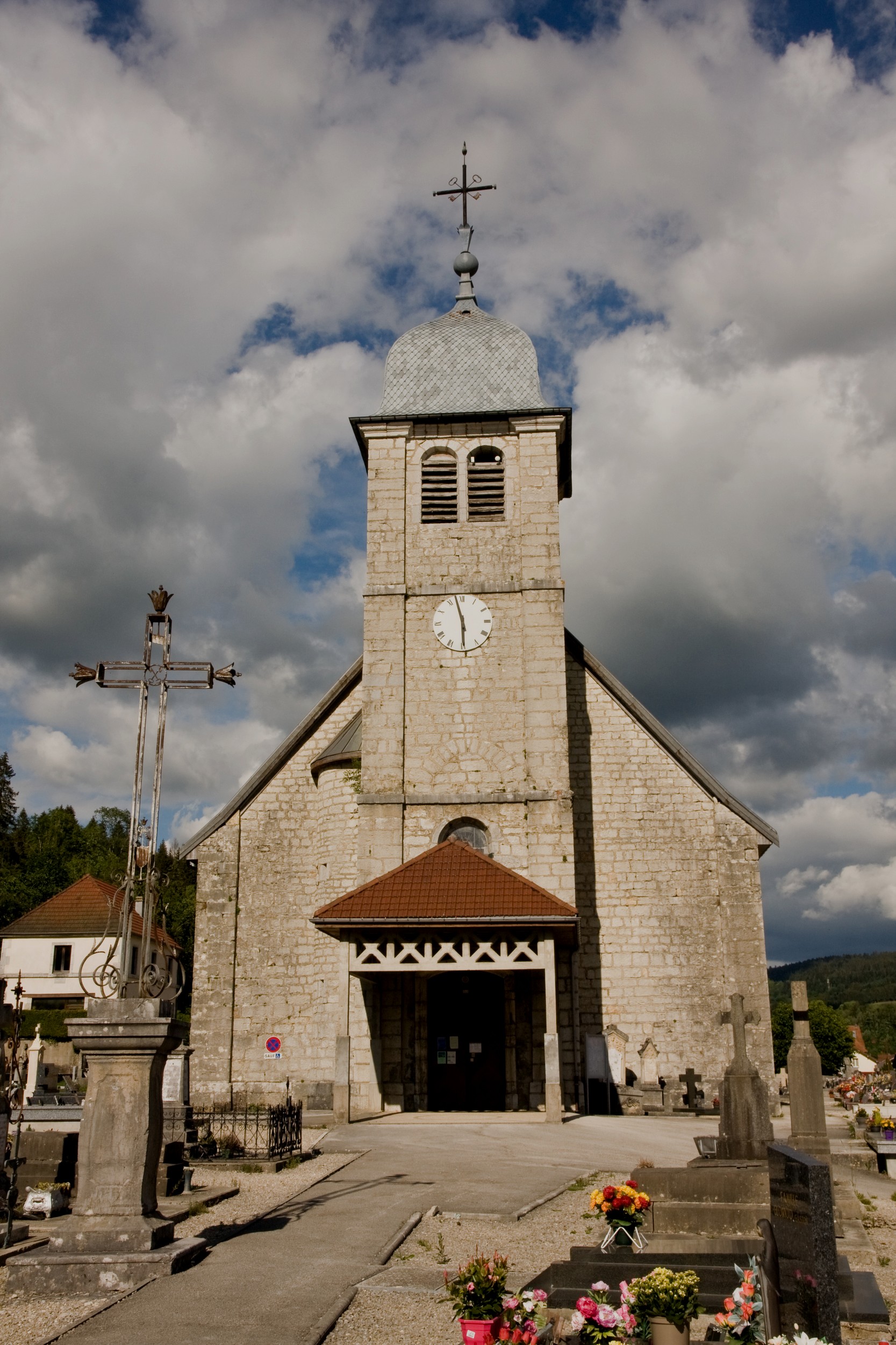 Lire la suite à propos de l’article La Cluse et Mijoux (25) – Église St Pierre